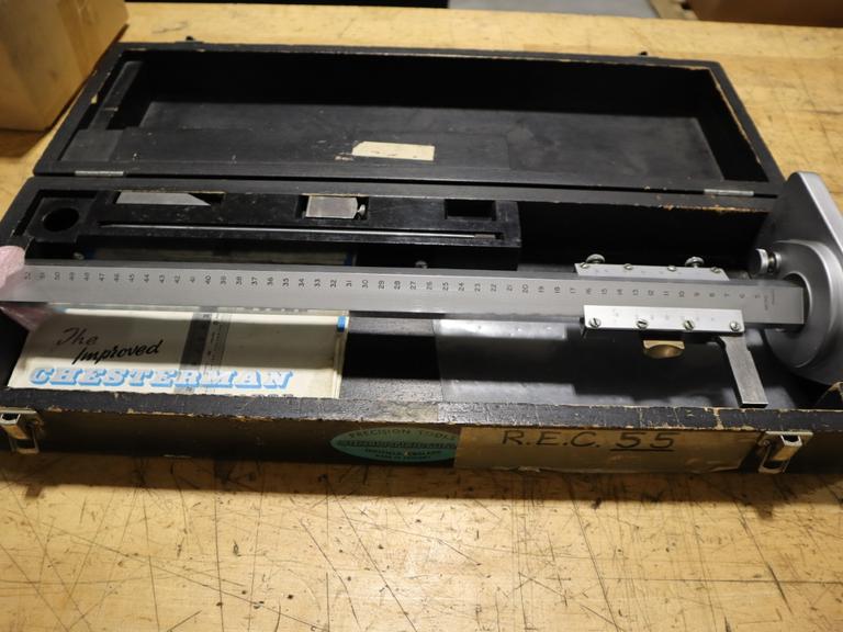 Chesterman 20" Height Gage with Wood Case