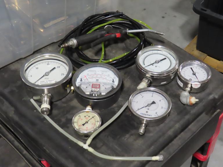 Gauges, Assorted with Hose and Fittings 