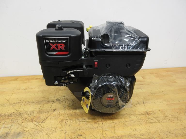 Briggs & Stratton XR Series 10 HP 306cc Horizontal Shaft Engine ***New Never Used***