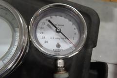Gauges, Assorted with Hose and Fittings 