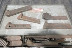 Manual Lathe Armstrong Tool Holders in Metal Case