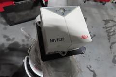 Leica Leicatracker Portable 3D Measurement System with Leica Nivel 20 Level, Rolling Work Station with Leica LT Controller Base