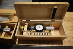 Bore Gages: Mitutoyo, Scherr-Tumico and Standard, with(1) Indi-Cal Bore and Groove Gage
