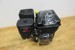 Briggs & Stratton XR Series 10 HP 306cc Horizontal Shaft Engine ***New Never Used***