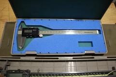 Mitutoyo Verneer Calipers: (4) 12" Dial Type, (2) 8" Digimatic, (1) 12" Absolute Digimatic