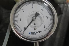 Gauges, Assorted with Hose and Fittings 