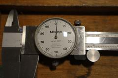 Mitutoyo Verneer Calipers: (4) 12" Dial Type, (2) 8" Digimatic, (1) 12" Absolute Digimatic