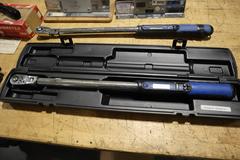 Torque Meters and Torque Wrenches 