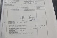 SIP 302M Universal Gage Length Measuring Machine with Digital Control Panel and Accessories