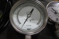 Gauges, Assorted with Hose and Fittings 