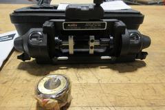 Sunnen Gage Setting Fixture, Model PG400, Range .100" - 1.500",  in Plastic Carry Case