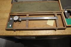 Mitutoyo Verneer Calipers: (4) 12" Dial Type, (2) 8" Digimatic, (1) 12" Absolute Digimatic