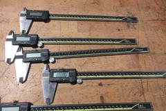 Mitutoyo 12" Digital Calipers (7pcs) ** Uknown Working Order or Accuracy **