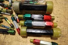 Thread Gages and Gage Holders