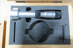 Bore Micrometers 3 Point Contact, (3) SPI .8" - 2", (1) Mitutoyo Digital .5" -.8", (1) Fowler 1.375" - 2", Etalon Set .400" - .800"