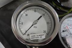 Gauges, Assorted with Hose and Fittings 