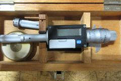Bore Micrometers 3 Point Contact, (3) SPI .8" - 2", (1) Mitutoyo Digital .5" -.8", (1) Fowler 1.375" - 2", Etalon Set .400" - .800"