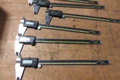 Mitutoyo 12" Digital Calipers (7pcs) ** Uknown Working Order or Accuracy **