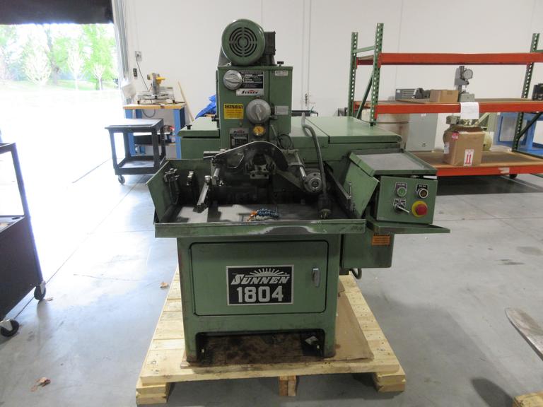 Sunnen Horizontal Honing Machine, MBC-1804-D, Auto Stroking, with Graco Endura-Flo 4D150 Air Op Fluid Transfer Pump