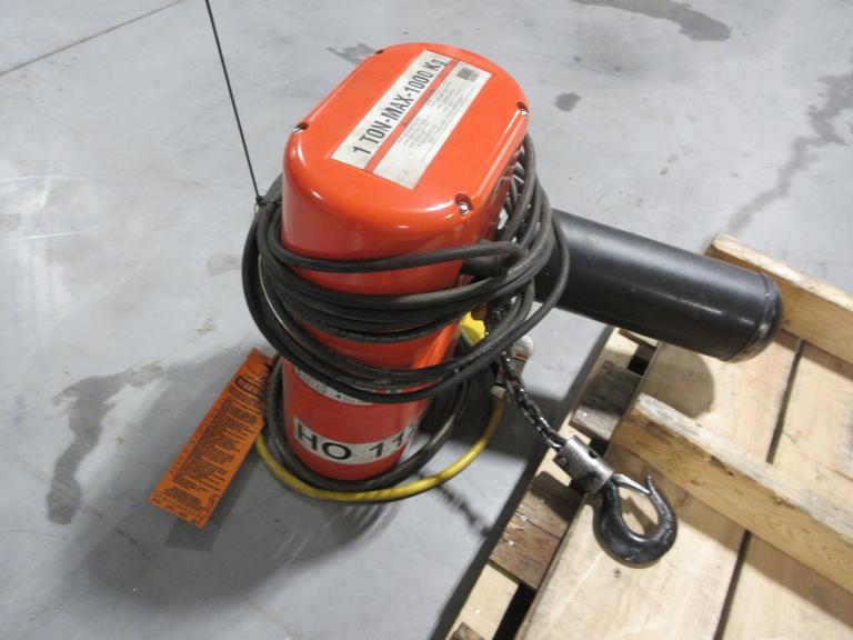 CM Lodestar L-2 Electric 1 Ton Chain Hoist