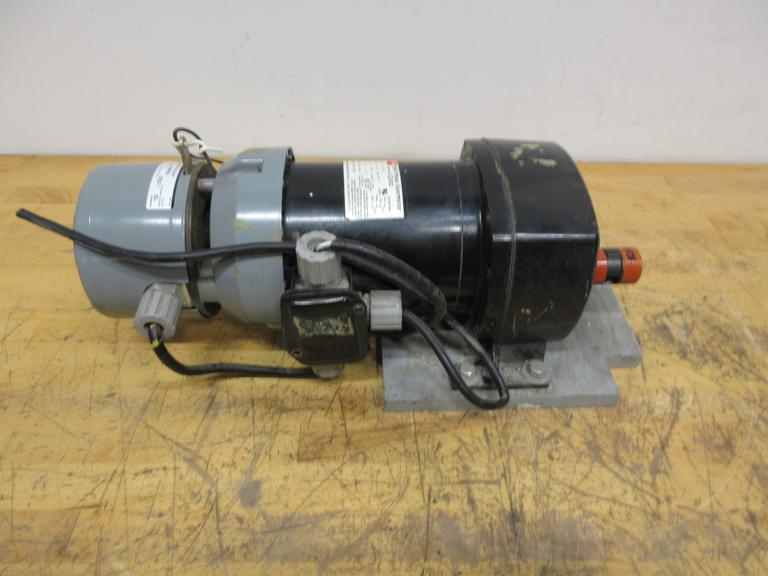 DAYTON AC Gearmotor Model 6Z400: Parallel, Single Output Shaft, Split-Phase, TEFC, 8.5 RPM, 974 in-lb Max Torque with Dayton 4Z447A Magnetic Disc Brake