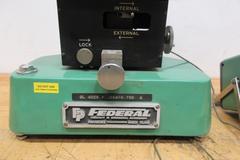 Federal Electronics 136B-2-R1 Precision Adjustable Bore Comparator .000005" with 136B-2R1 Analog Gage Readout and Battery