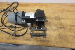 DAYTON AC Gearmotor Model 2Z843: Single Output Shaft, 90 RPM, 220 in-lb Max Torque with Dayton 4Z447A Magnetic Disc Brake, Mounted on Cross Slide