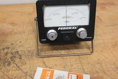 Federal Electronics 136B-2-R1 Precision Adjustable Bore Comparator .000005" with 136B-2R1 Analog Gage Readout and Battery