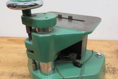 Federal Electronics 136B-2-R1 Precision Adjustable Bore Comparator .000005" with 136B-2R1 Analog Gage Readout and Battery
