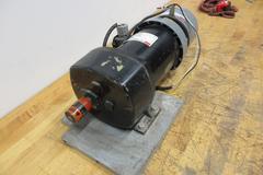 DAYTON AC Gearmotor Model 6Z400: Parallel, Single Output Shaft, Split-Phase, TEFC, 8.5 RPM, 974 in-lb Max Torque with Dayton 4Z447A Magnetic Disc Brake