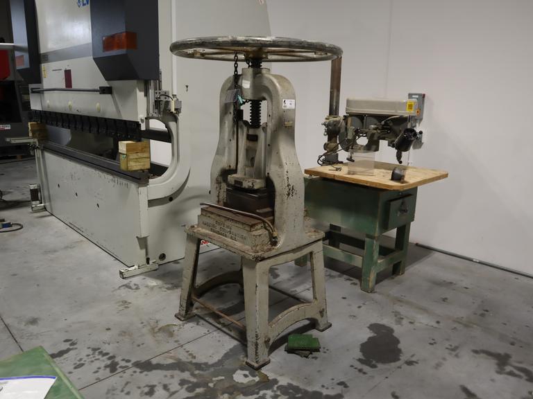 Hopkins Machine Co. Screw Press 20 Ton Capacity