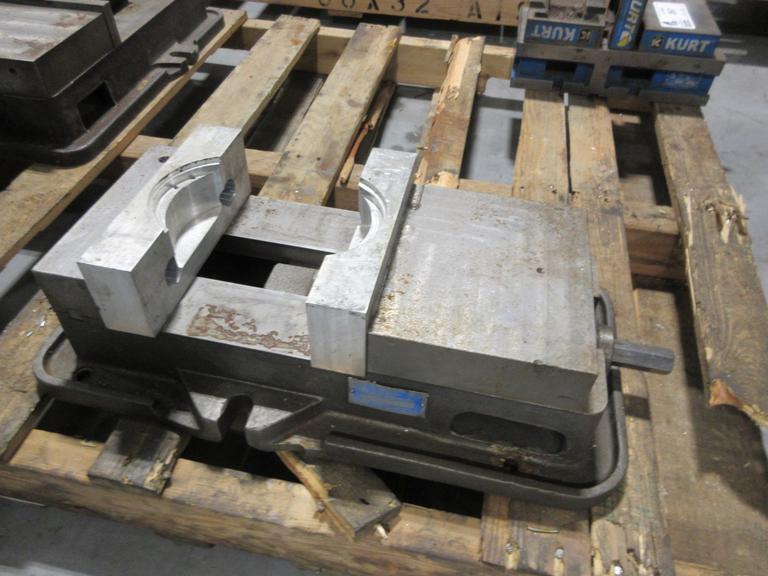 Kurt D80 8" Machine Vise with Aluminum Soft Jaws