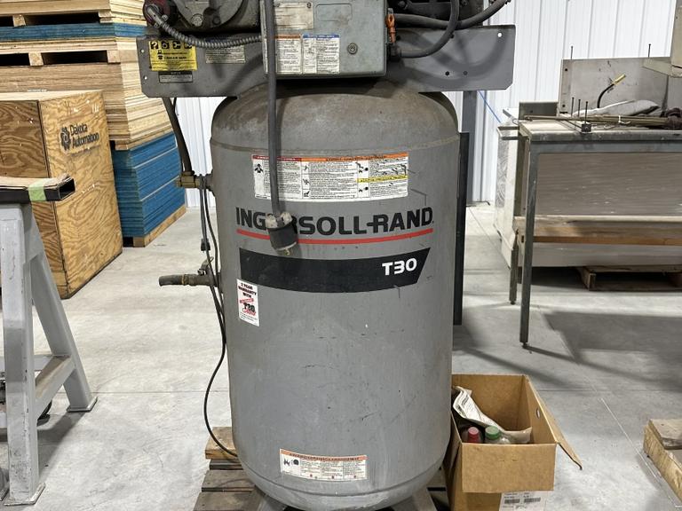 Ingersoll Rand Model 2475N7.5 Type-30 Electric Air Compressor