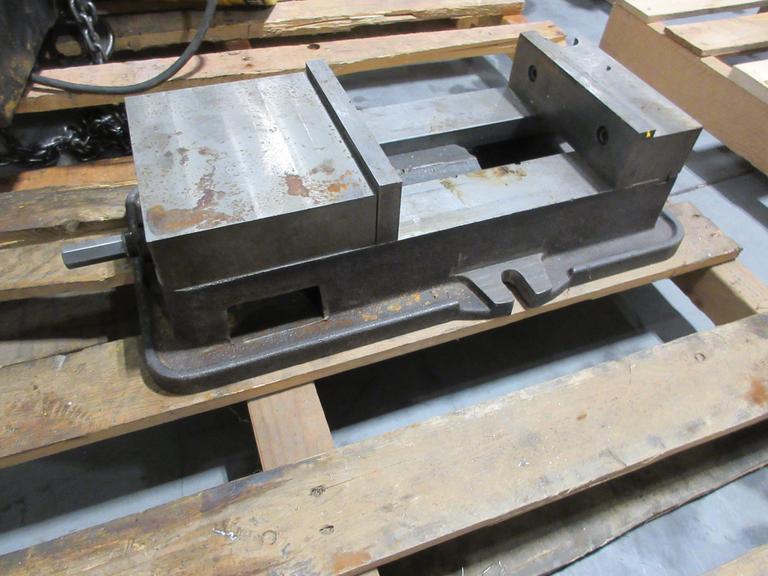 8" No Brand Machine Vise with Hard Jaws