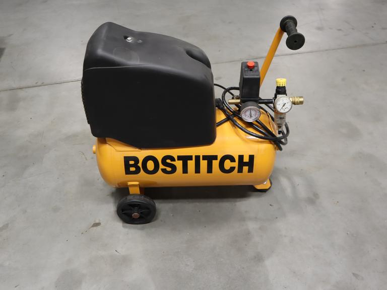 Bostitch CAP1560, 6 Gallon 120 PSI Portable Air Compressor