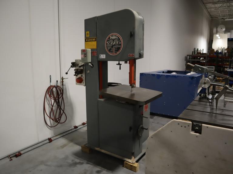 DoAll 2013-V Vertical Bandsaw 20" Variable Speed, Welder Grinder