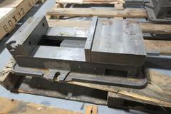 8" No Brand Machine Vise with Hard Jaws