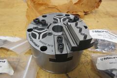 Microcentric 4-120-3, Rotating Air Chucks, 4" 3-Jaw with (6) 12 040 247 Spare Master Jaw Blanks  ***Looks New, Unused***