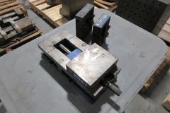 Kurt 3620V Short Modular Vise ***No Stationary Jaw***, with (2) Kurt Moveable Jaws for DX6 and D675