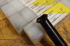 Kennametal 1039607 .700" Dia 45 Deg 2Fl Lead Inserted End Mill (5pcs) ***Unused, New***