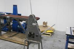 Unex Jet Manual Molder Machine on Metal Stand