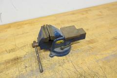 Swordfish China 4" Bench Vise, 4" Max Opening, Swiveling
