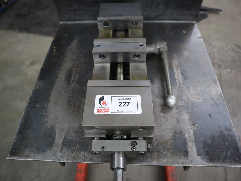 Kurt DL-600 Double Lock 6" Machine Vise with Hard and Handle