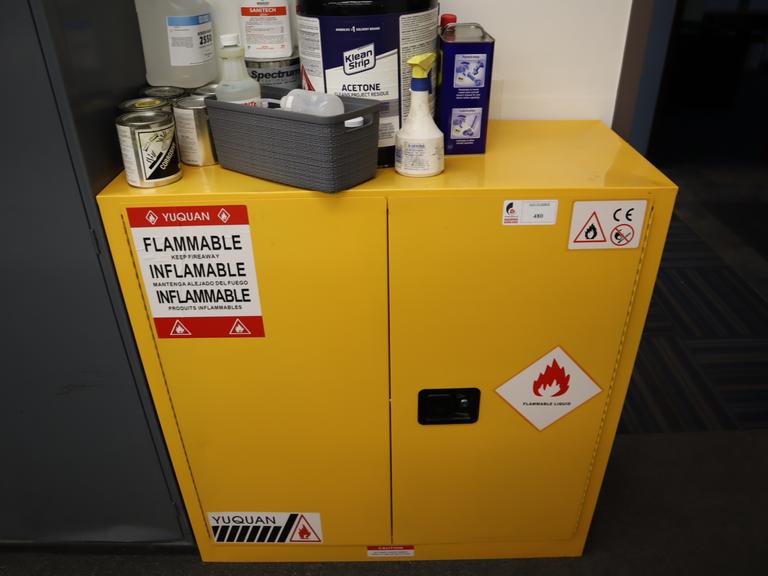 Yuquan 2 Door Locking Flammable Cabinet with Adjustable Shelves and Contents of Chemicals, Paint, Cleaners