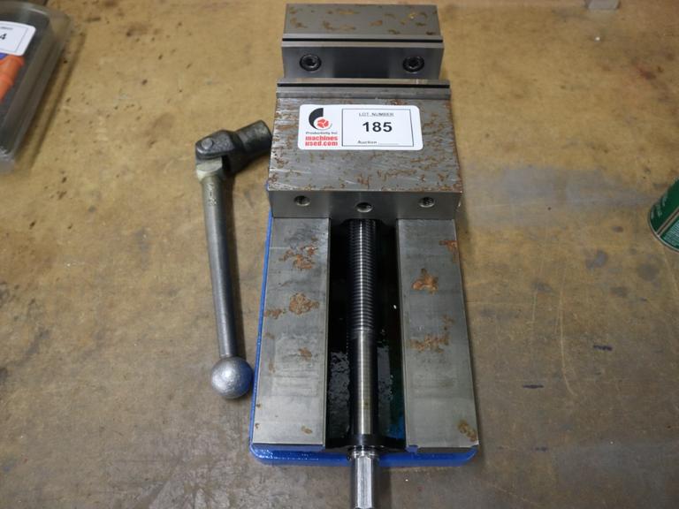 Kurt DX6 6" Machine Vise with Hard Jaws and Handle
