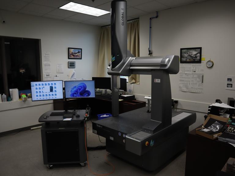 Hexagon Global S Scan+ Coordinate Measuring Machine, Direct Computer Controlled, Scanning, Stylus Rack, Power Articulating Probe - NEW 2025