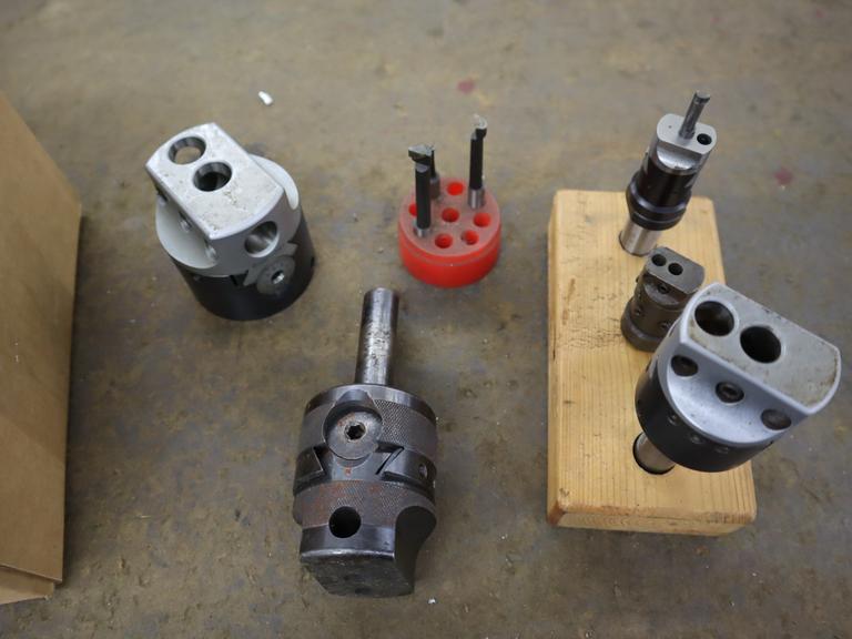 Offset Boring Bar Heads, Various Sizes, with Boring Bars