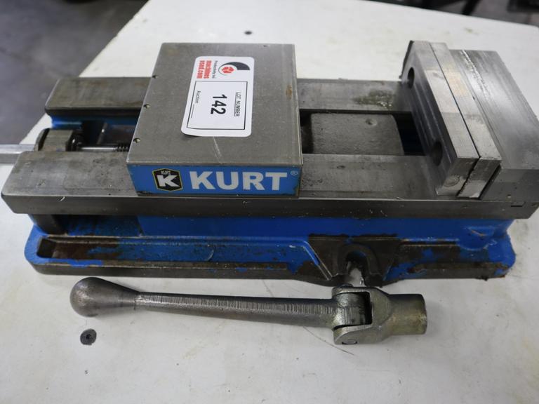 Kurt D688 6" Machine Vise with Steel Hard Jaws and Handle