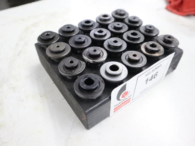 Command XTC1 Tap Collets (20pcs) in Divider Tray