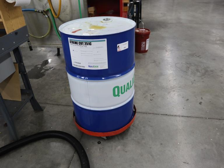 Qualichem Xtreme Cut 251C Cutting and Grinding Fluid- 1/4 Full
